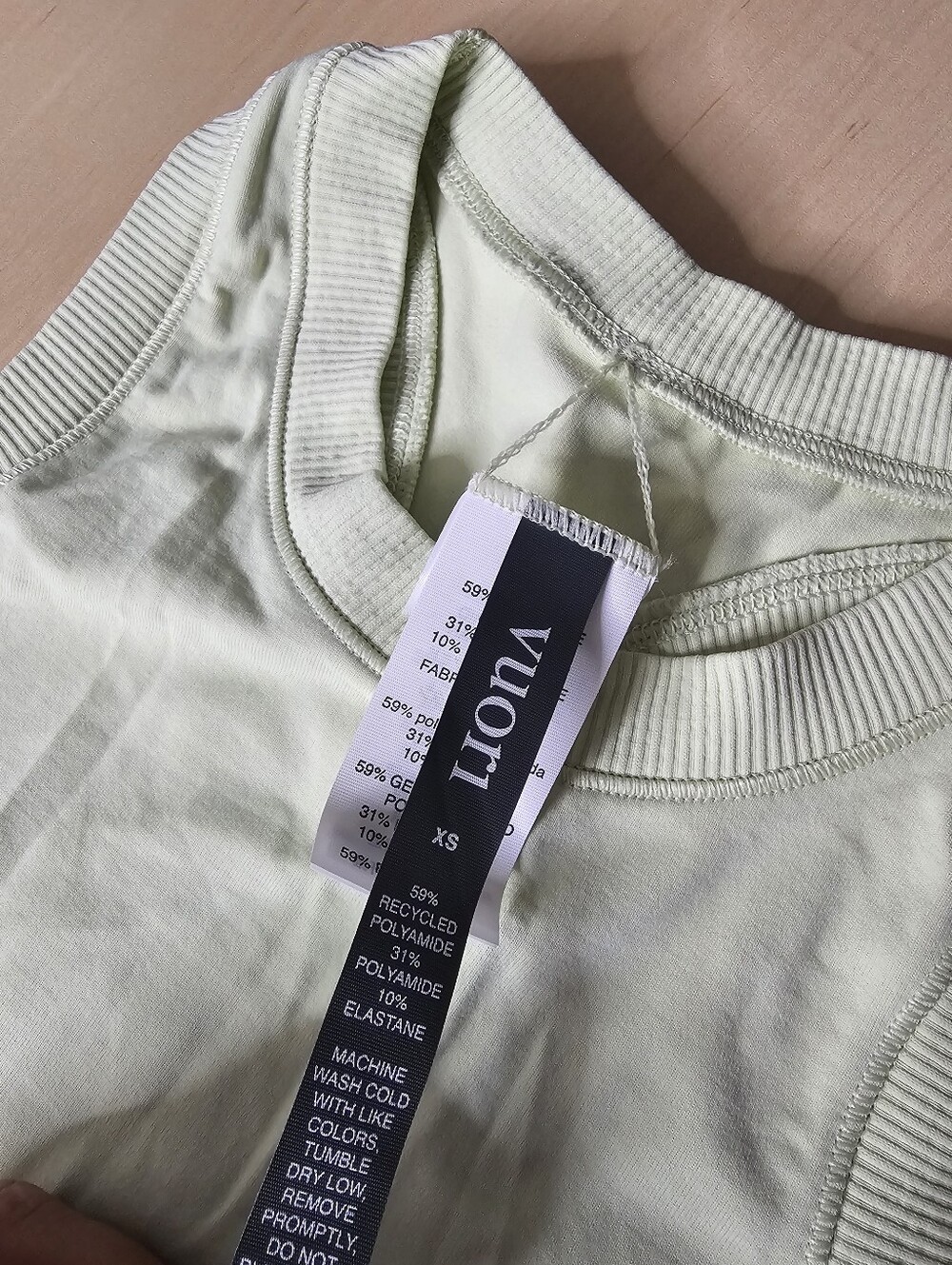 Nwt Vuori Womens Seamless Surge Tank Sz XS Lemongrass (#26) - Picture 3 of 4